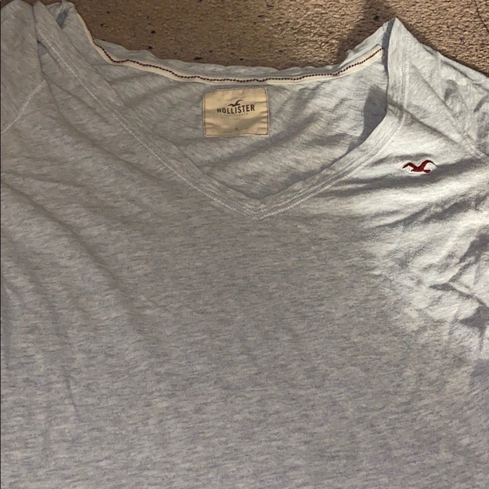 Hollister t-shirt